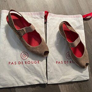 PAS DE ROUGE SILVIA BEIGE w/GOLD TRIM SLING BACK OPEN TOE WEDGE SHOE~40 US 9